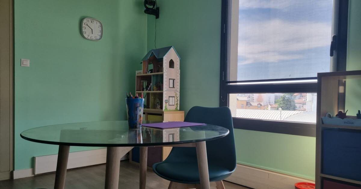 Salle d'accueil adaptée aux enfants